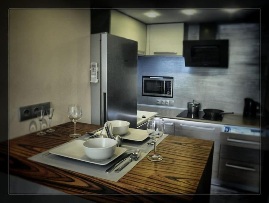 Vision Luxury Apartment Rynek Wrocław Exteriör bild